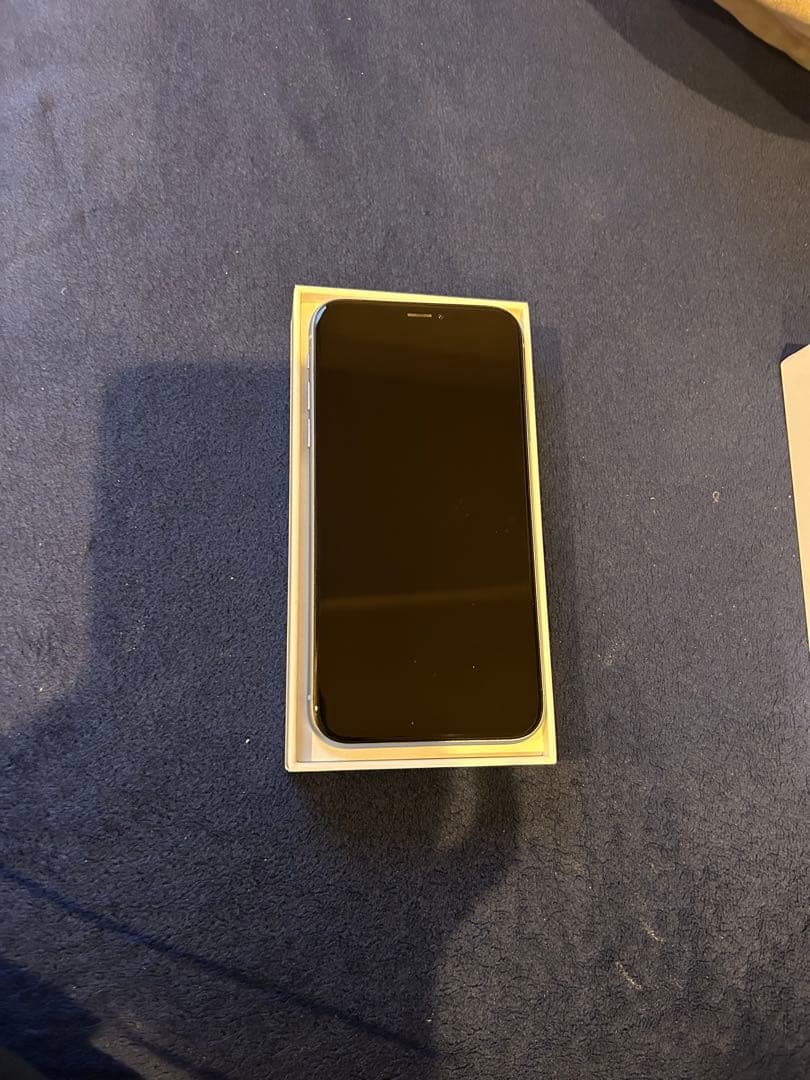 iPhone XR 64GB 美品 SIMフリー バッテリー82％ 初期化済み