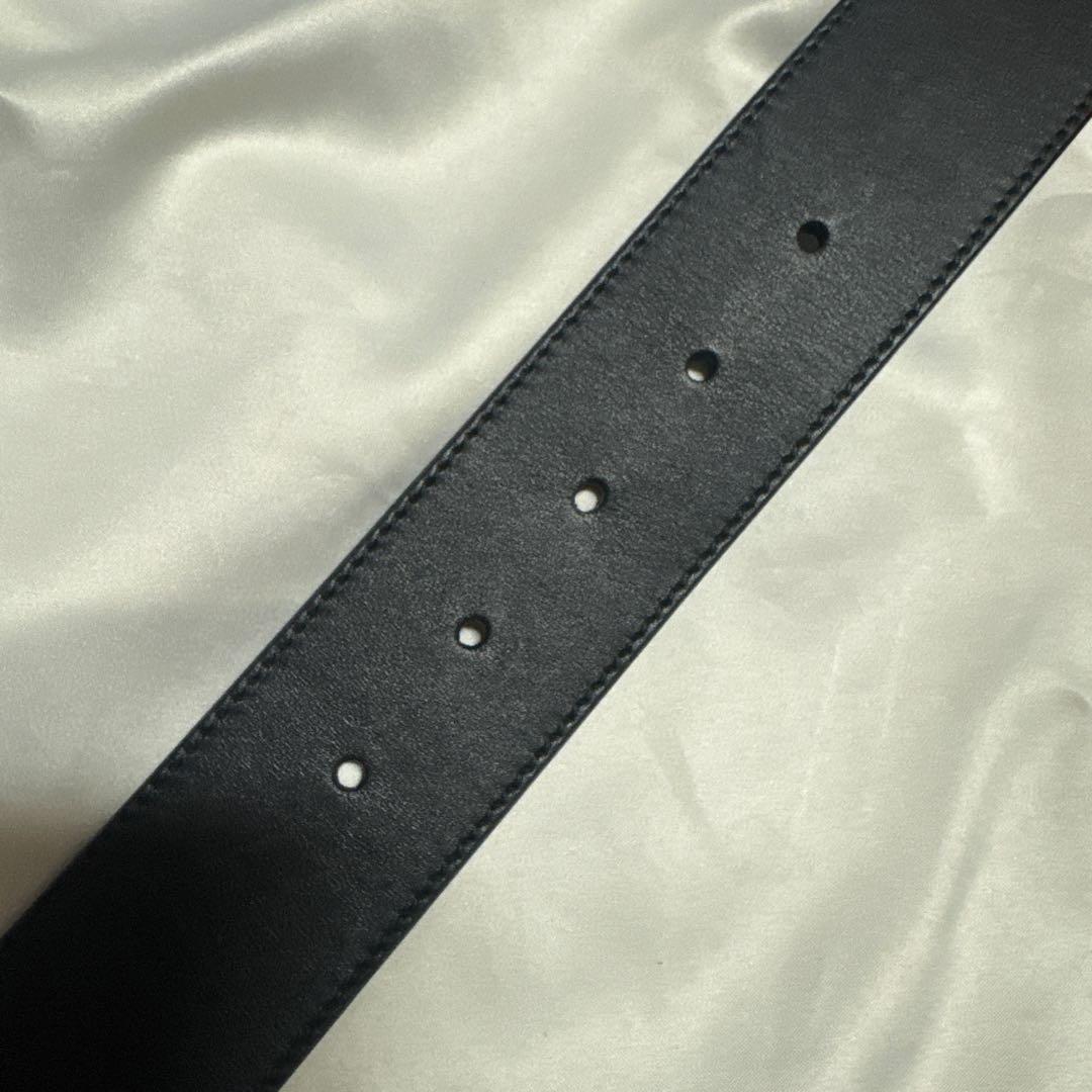 Gucci ブラックレザー GGロゴ ベルト
