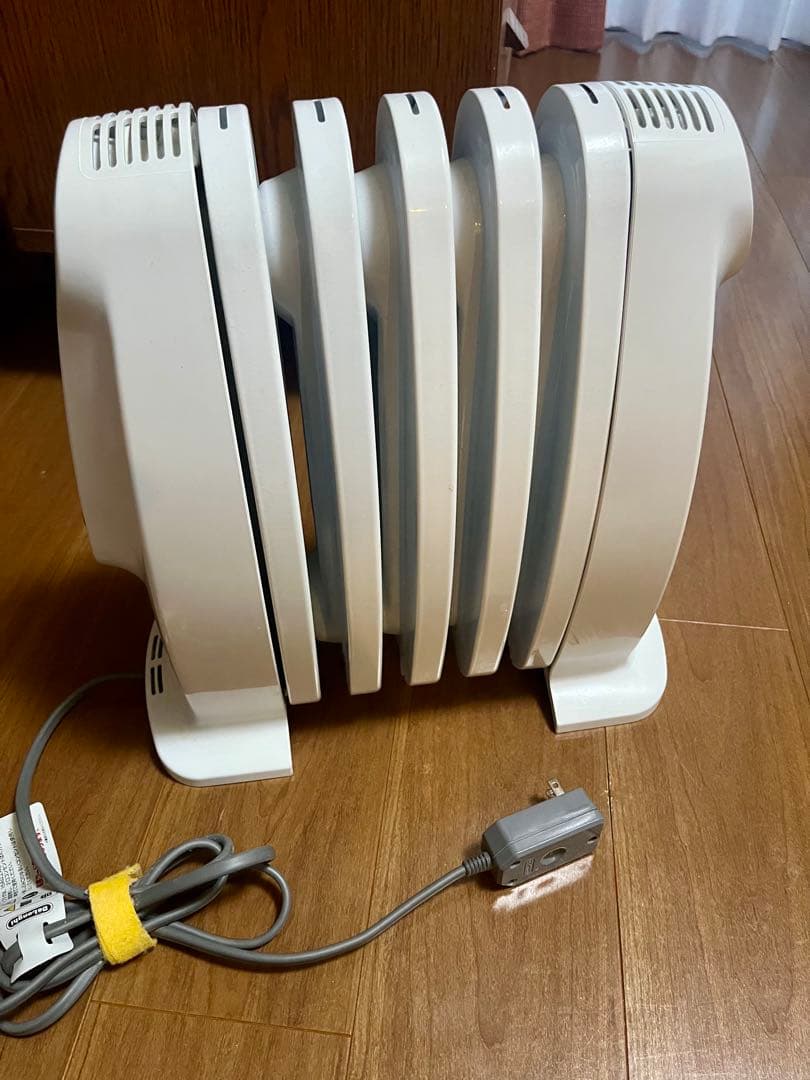 DeLonghi オイルヒーター ECOモード 型番=NJ0505E