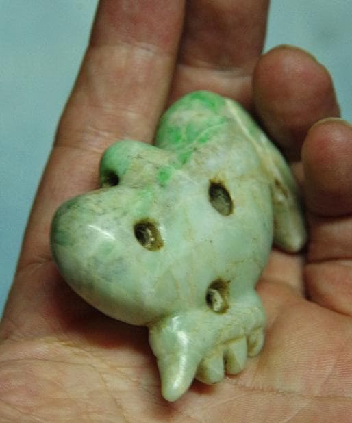 縄文期★伝世重宝縦横貫通多孔超大きな音が鳴る古色風化糸魚川硬玉翡翠製獣形勾玉石笛