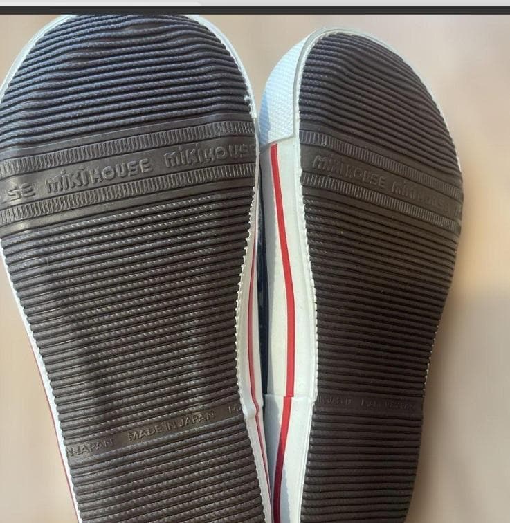 新品★定価26,400円ミキハウスDOUBLE.B ハイカットスニーカー18cm