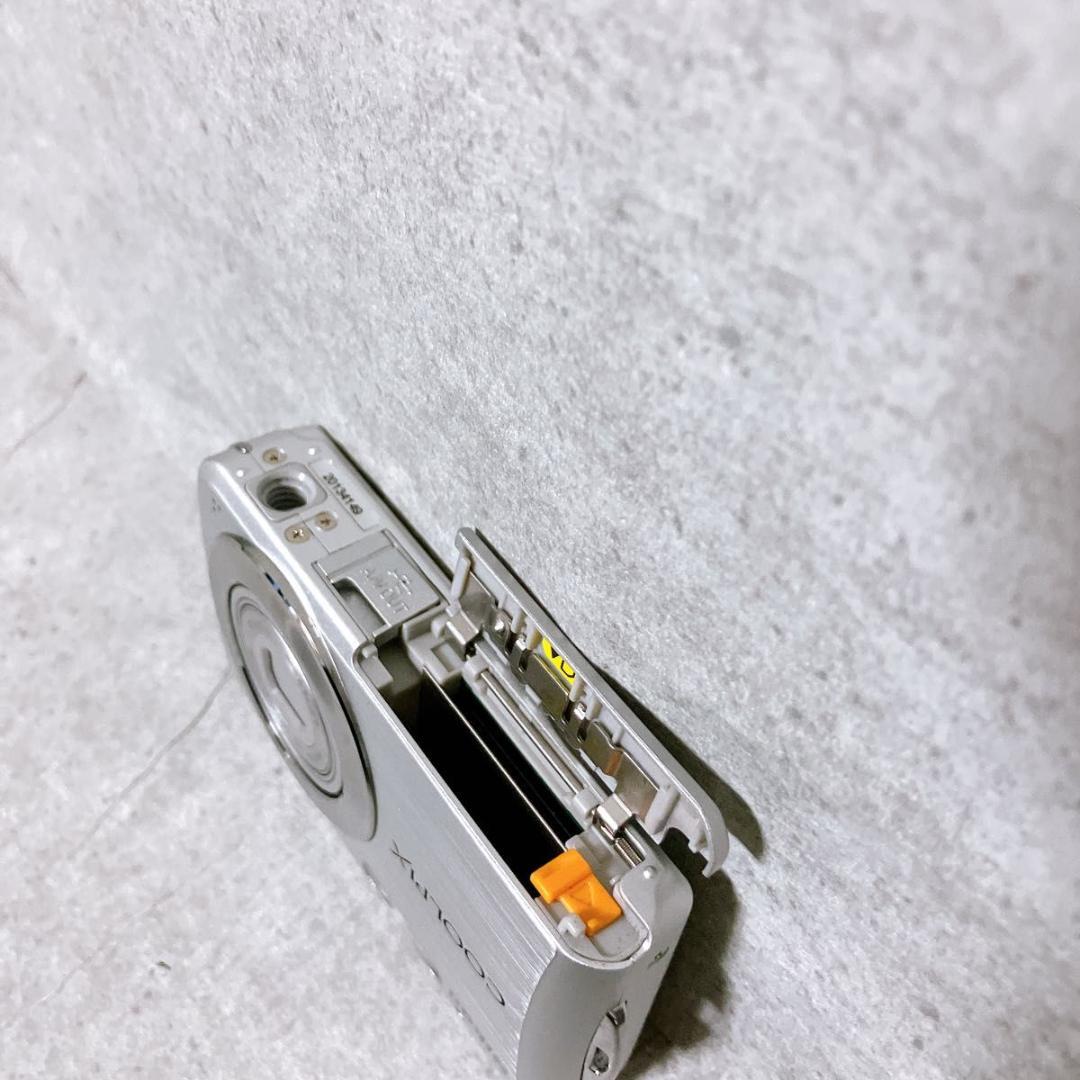 【極美品】ニコン COOLPIX S210 コンパクトデジタルカメラ シルバー