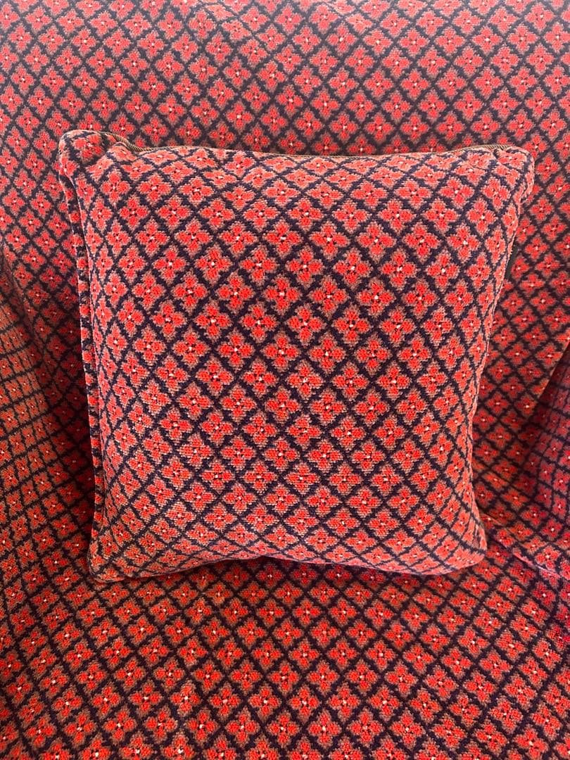 新品　Hotman ホットマン　シェニール織インテリアクロスとクッションセット