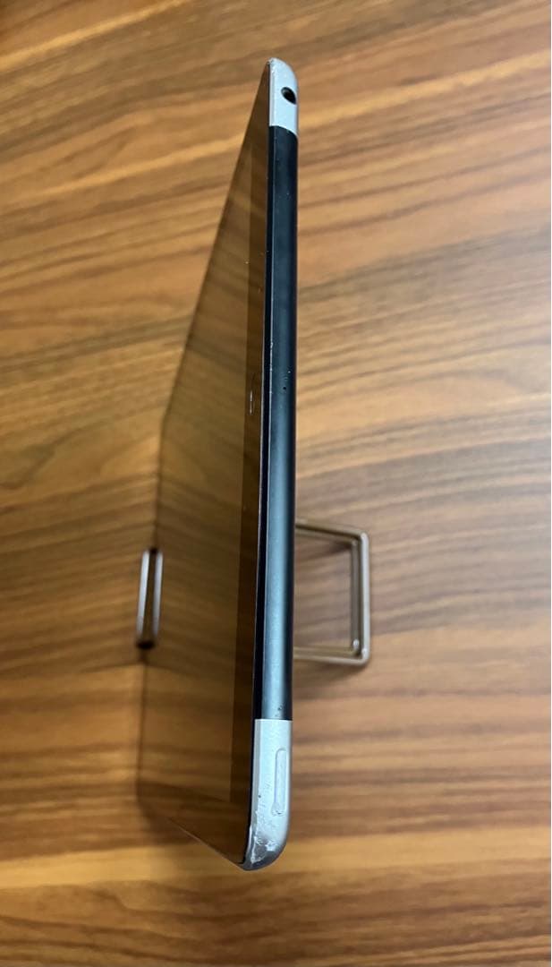 Apple iPad (第6世代) 32GB スペースグレー 本体