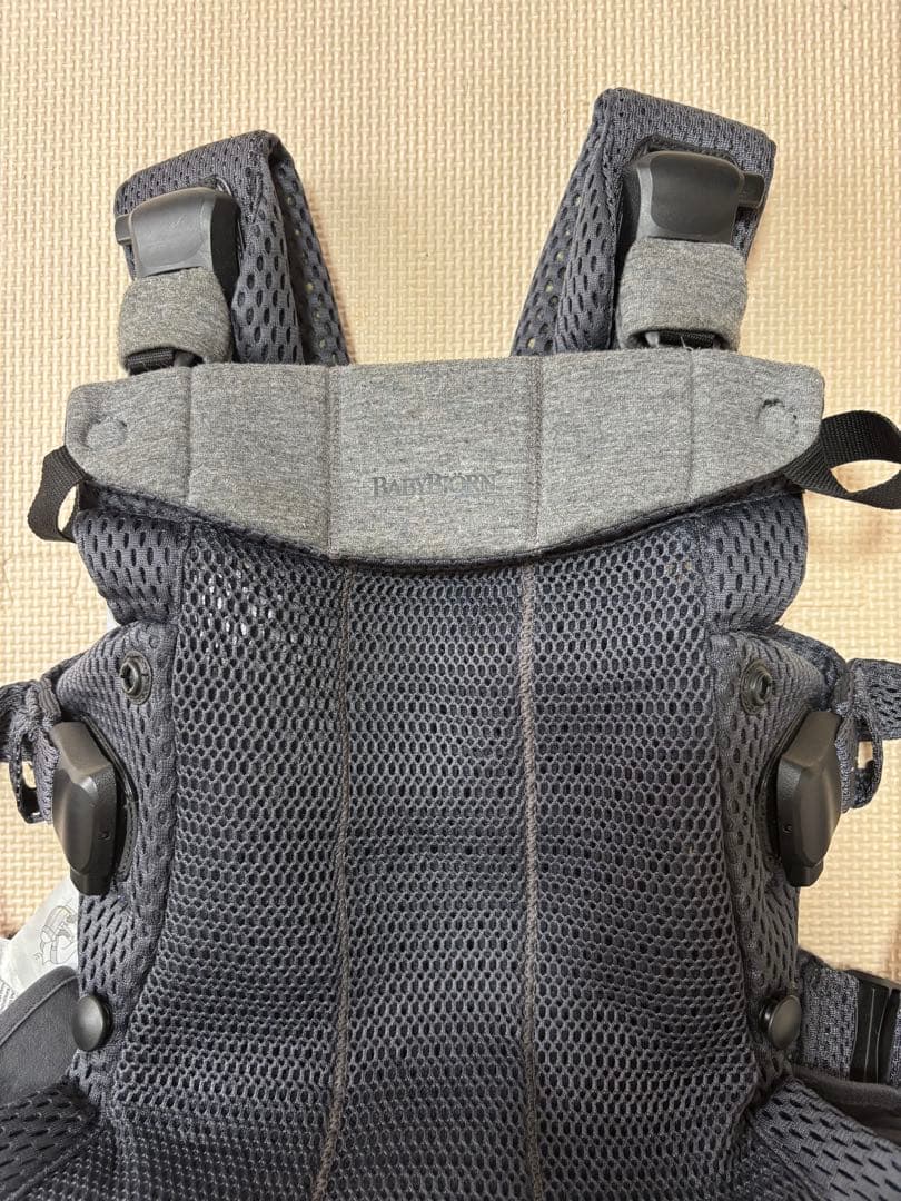 ベビービョルン 抱っこ紐 ハーモニー アンスラサイト 説明書付き