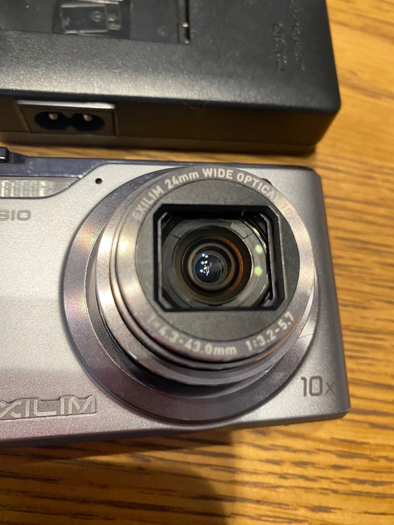 CASIO EX-H10 シルバー コンパクトデジタルカメラ