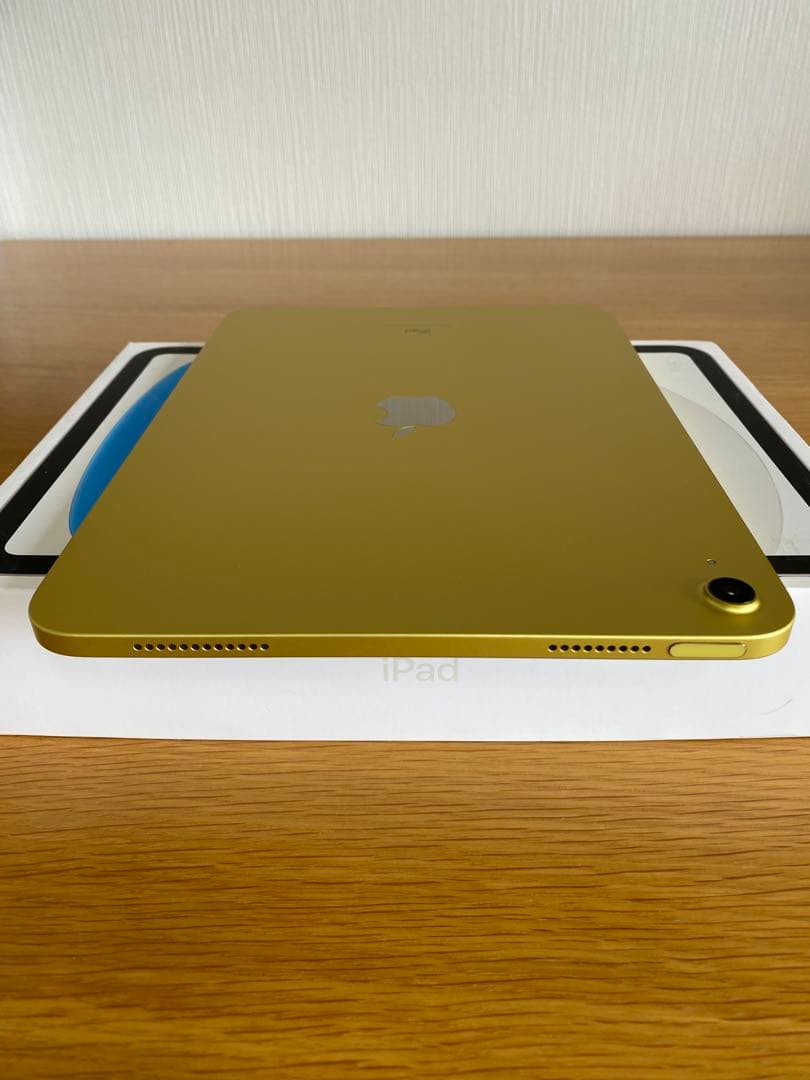 新品同様 iPad 第10世代 美品 iPad本体