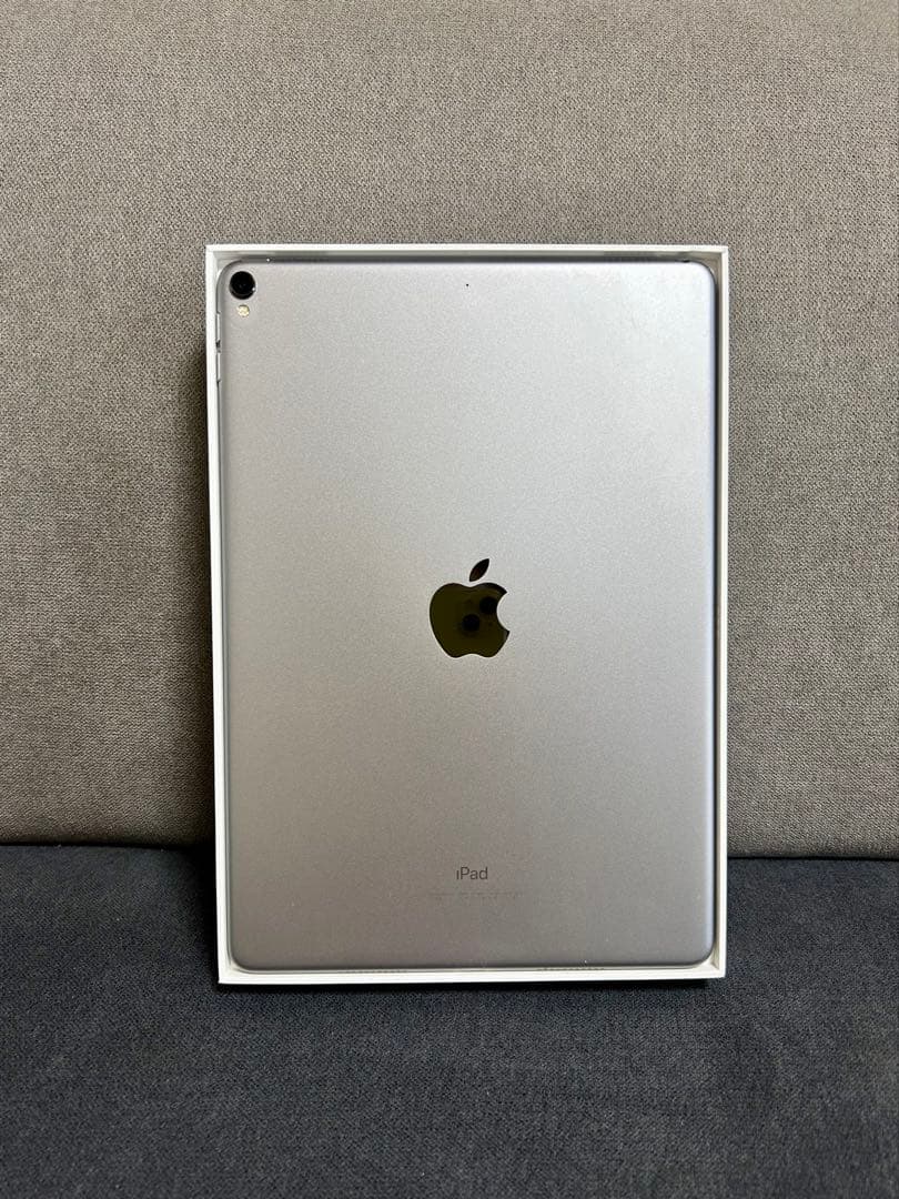 タ*プ様 iPad Pro 10.5 インチ Wi-Fi 64GB グレー 中古