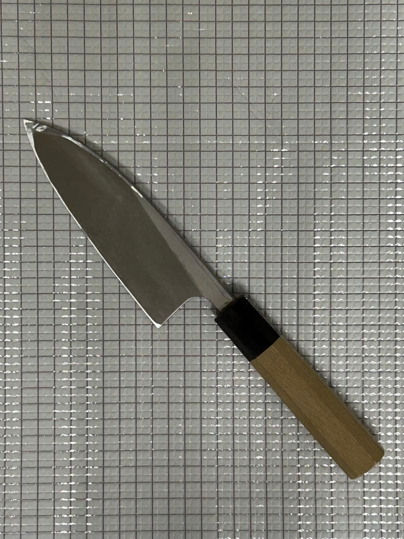 出刃 包丁 150mm モリブデンバナジュウム鋼 水牛八角朴柄