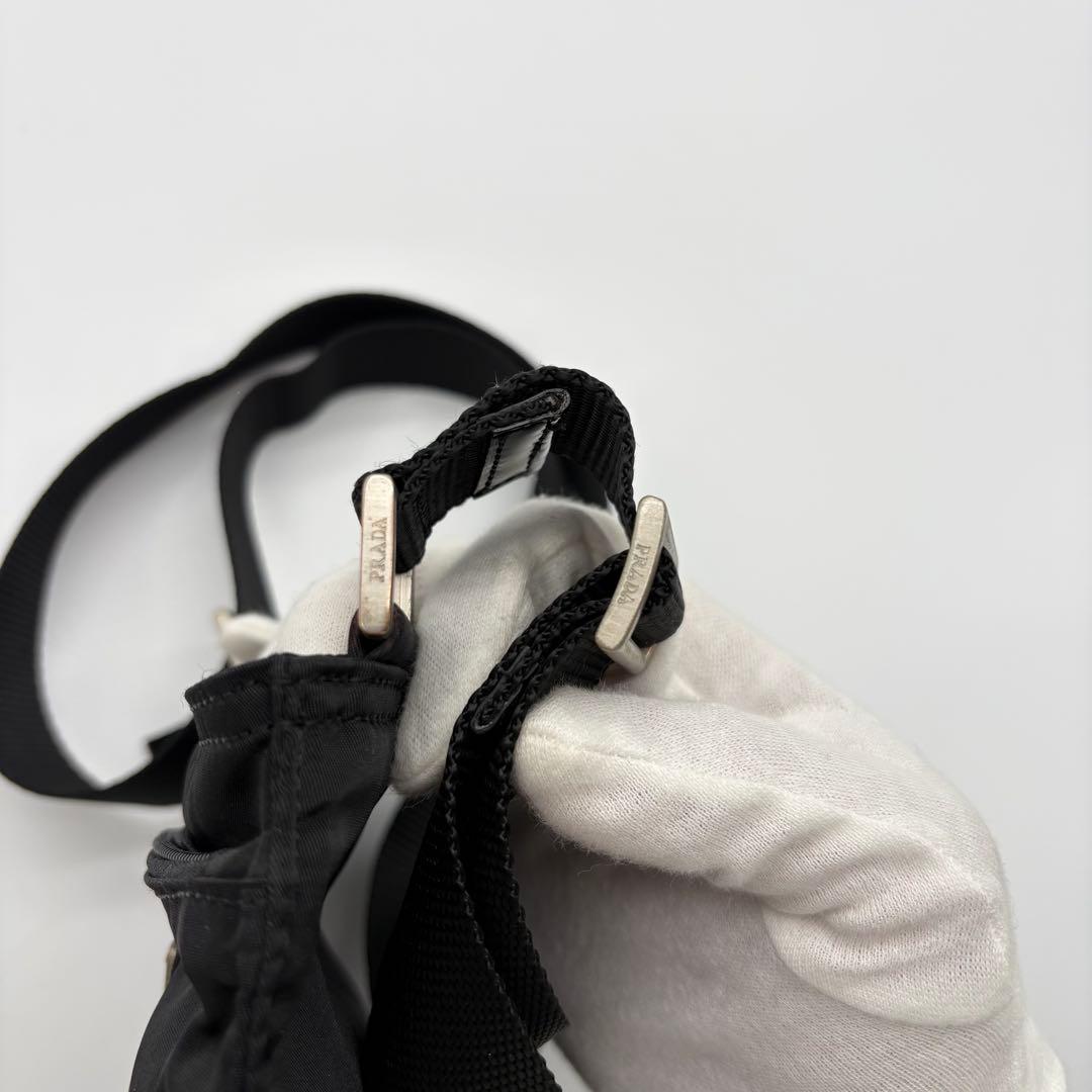 ✨美品✨プラダ ショルダーバッグ ミニ サコッシュ 三角ロゴプレート ナイロン