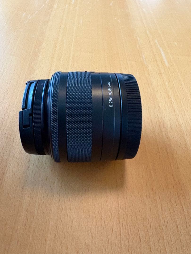 Canon EOS Kiss M 15-45mm ズームレンズ