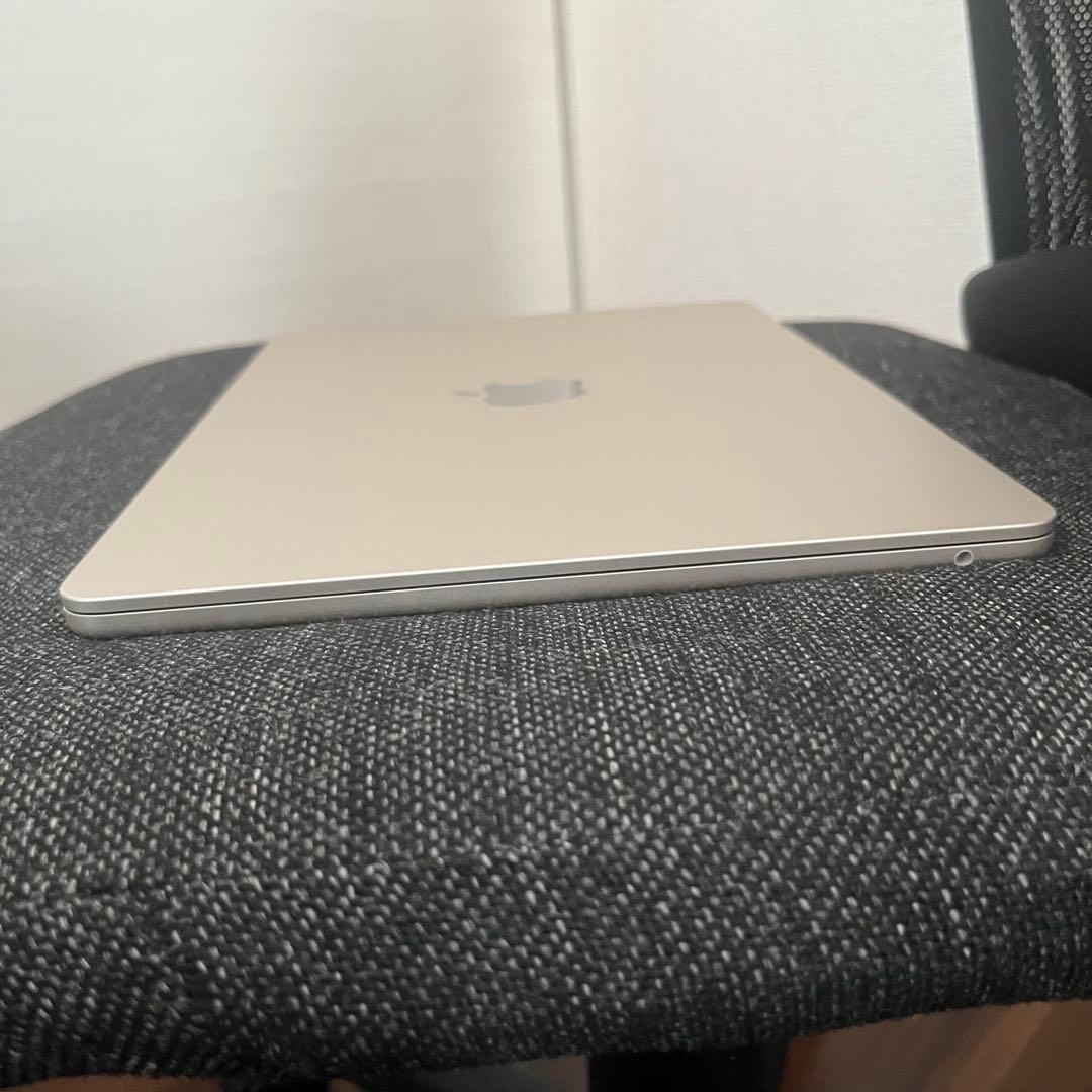 【 美品 】 MacBook Air M2 スターライト8GB 256GB