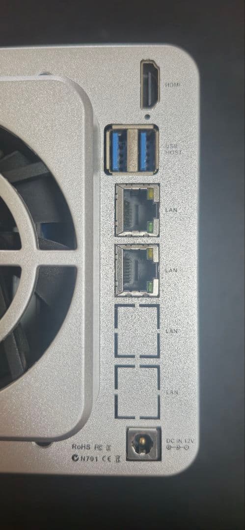 TERRAMASTER F5-221 5ベイNAS + 4GB DDR3