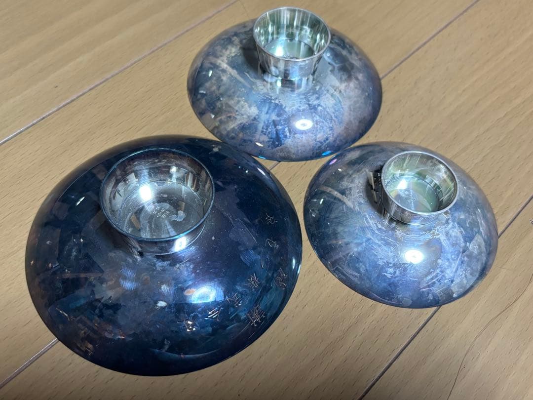 純銀　銀杯　徳力　造幣局の刻印有り　約２９４ｇ　純銀杯　桐箱　変色あり