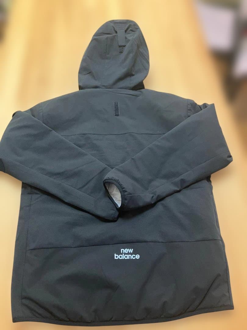 ニューバランス 中綿ジャケット PADDED FULL ZIP HOODIE
