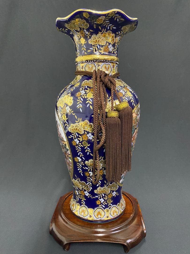 中国　飾り壺