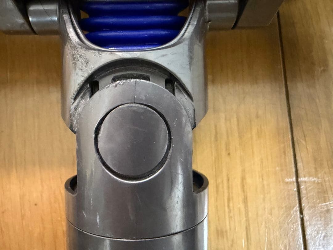 dyson V12 Detect Slim Fluffy 本体　スタンド付