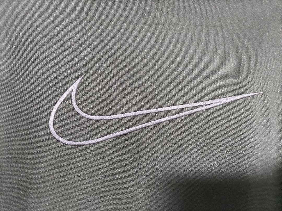 Nike SWOOSHフーディ ジップアップジャージ（VLA100 AUYI）