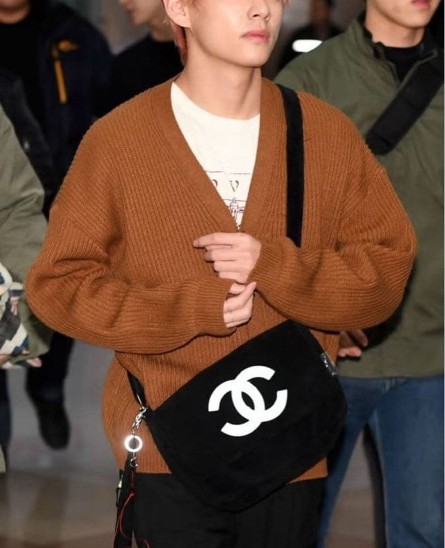 シャネル ショルダーバッグ ホワイト ノベルティ