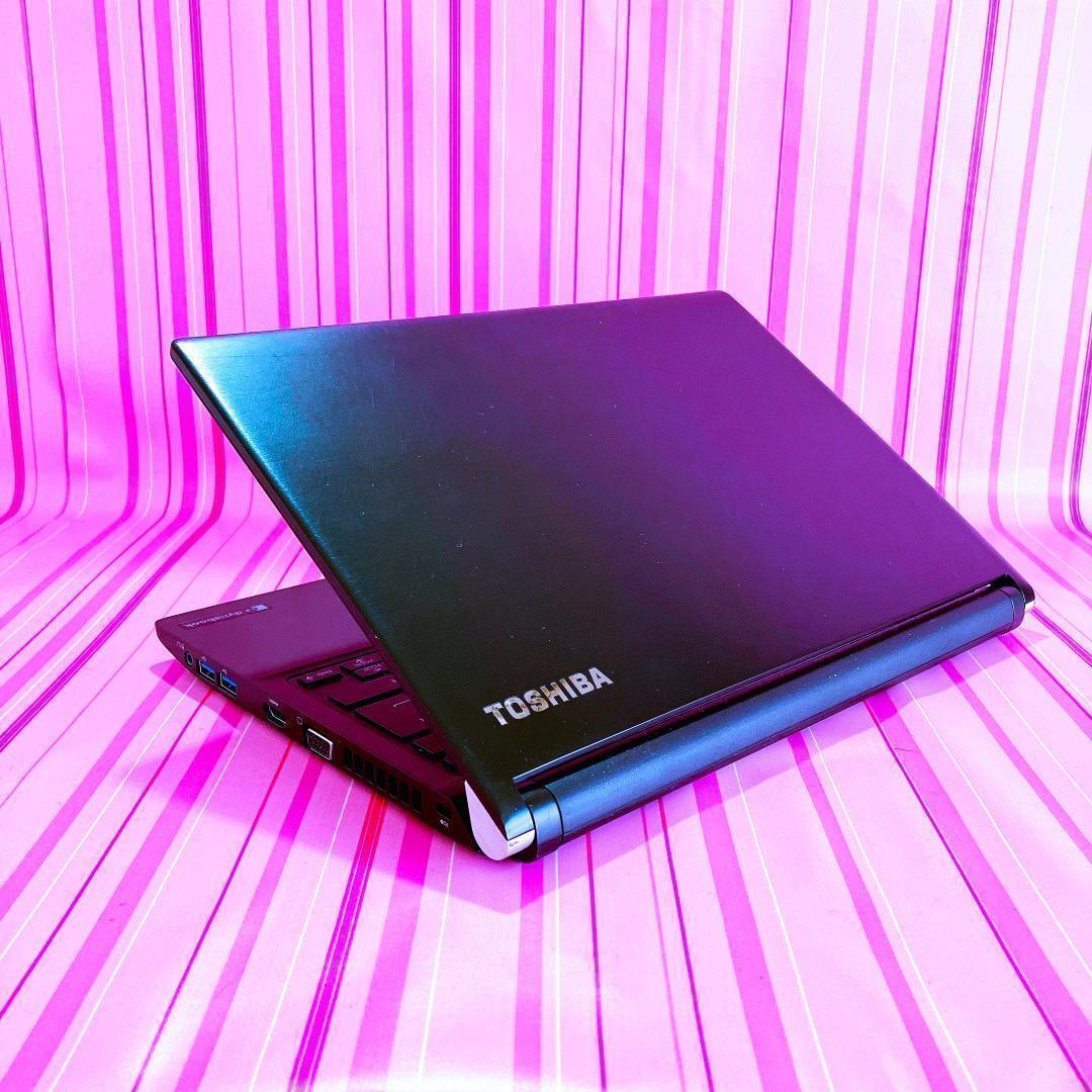 34✨高スペック・小型・メモリ16・ＳＳＤ・Win11✨黒TOSHIBAパソコン