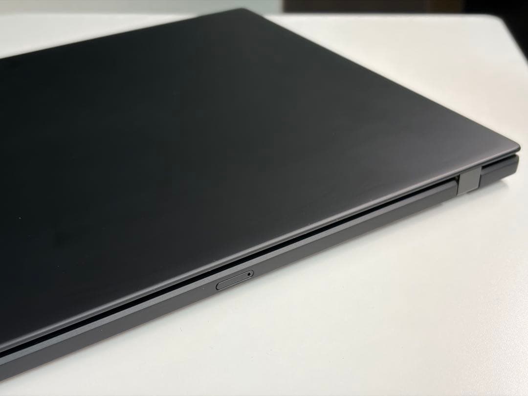 M*a様 ThinkPad X1 Carbon gen8 i7 16GB 512