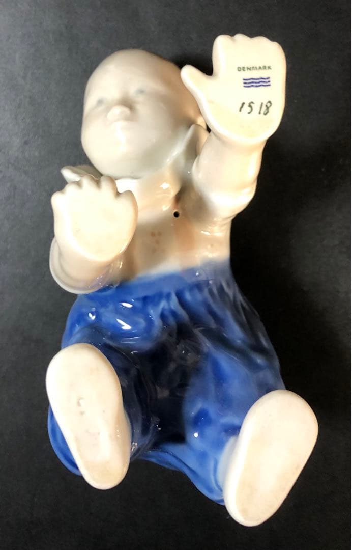 ロイヤルコペンハーゲン　＃527ガチョウと少女　＃1518はう赤ちゃんの2体‼️