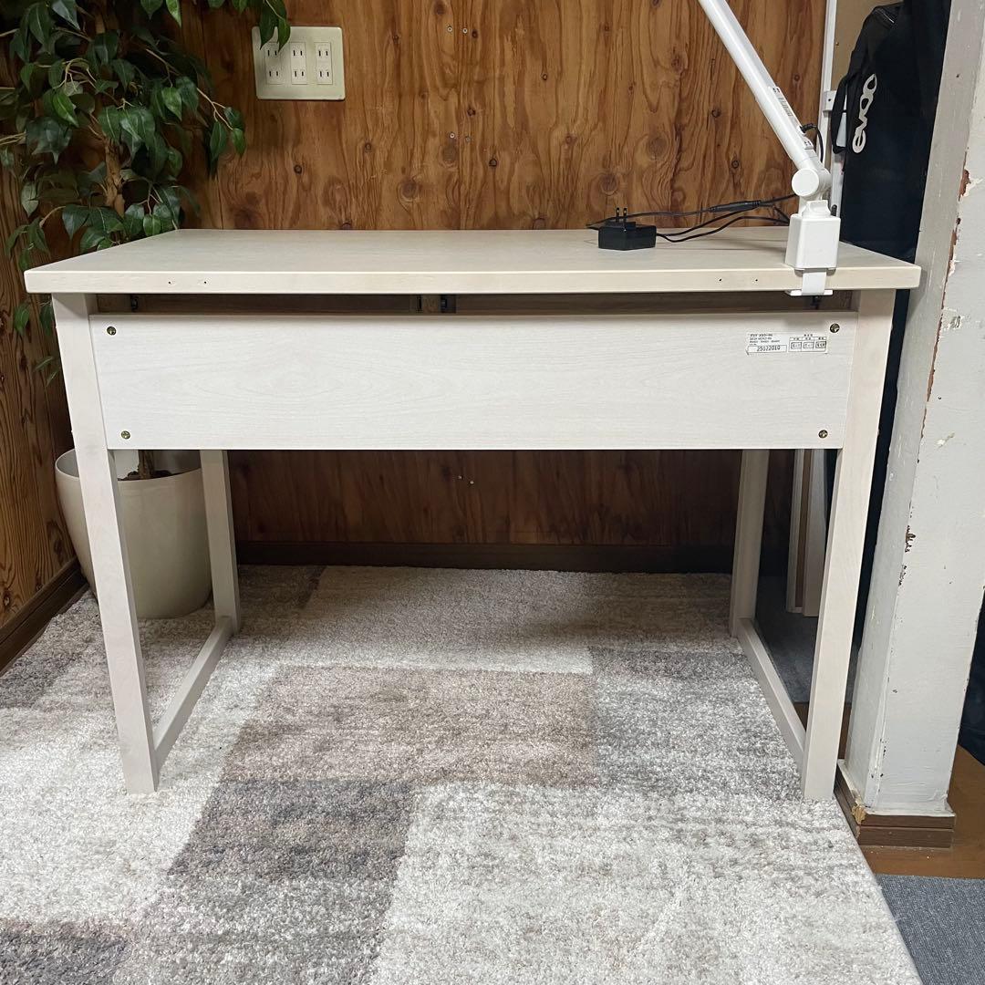 都内23区送料無料✨ニトリ✨デスク4点セット　デスク・デスクワゴン・イス・照明