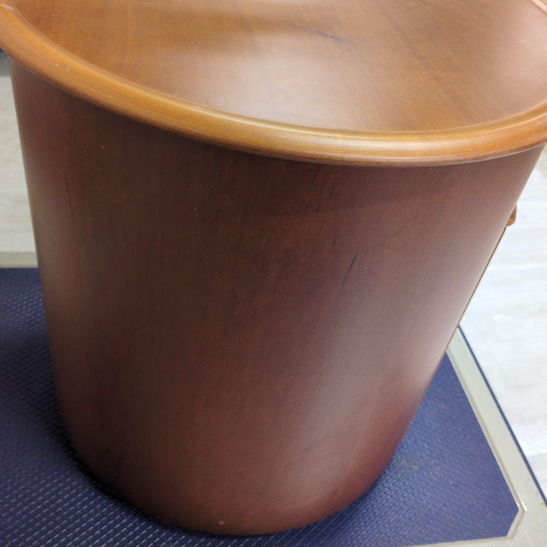 Poliform ベッドサイドキャビネット　イタリア製