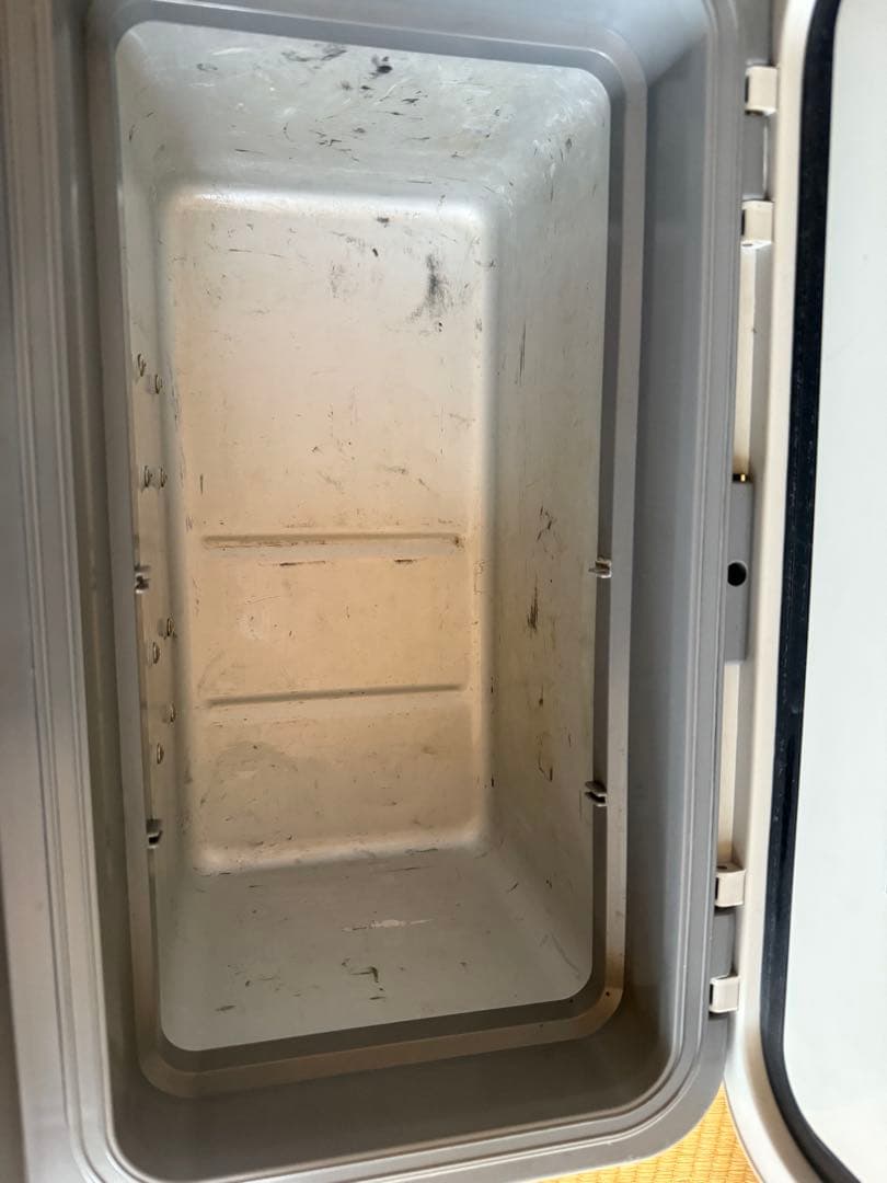 車載冷蔵庫　12L