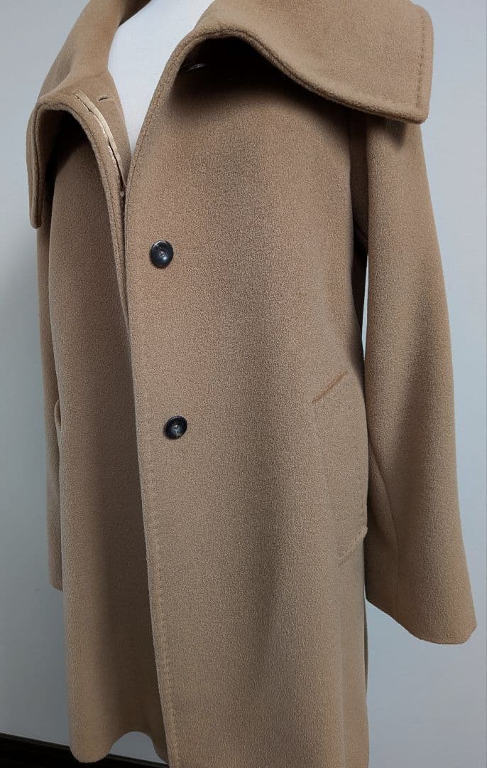 マックスマーラ ヴァージンウール コート女優襟 42 新品同様
