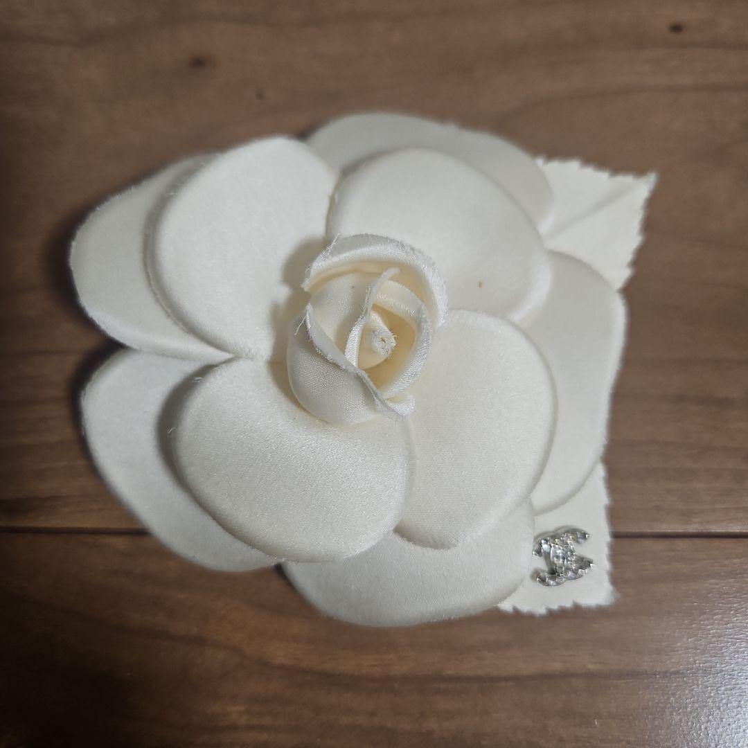 CHANEL　シャネル　コサージュ　ブローチ