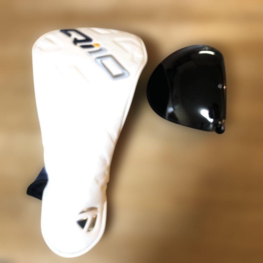 左）Qi10 MAXドライバー10.5ヘッド＋ヘッドカバー