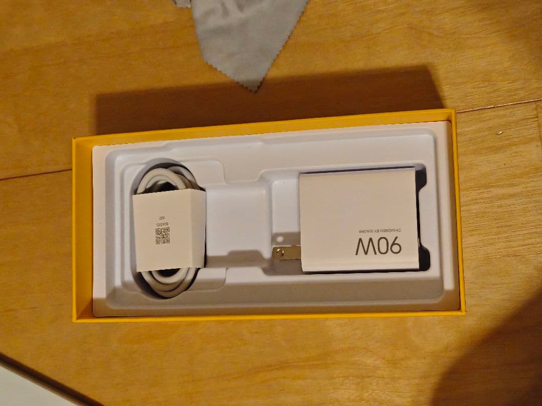 POCO F7 ホワイト