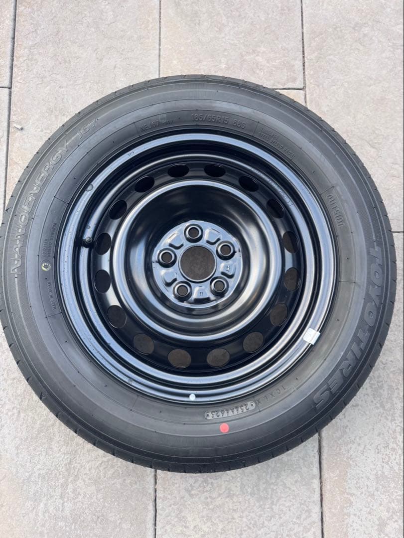 2025年製／新車外し TOYO TIRES 15インチ　シエンタ