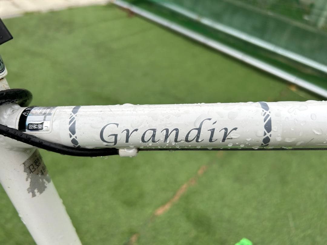 Grandir ロードバイク ホワイト/グリーン　引き取り限定