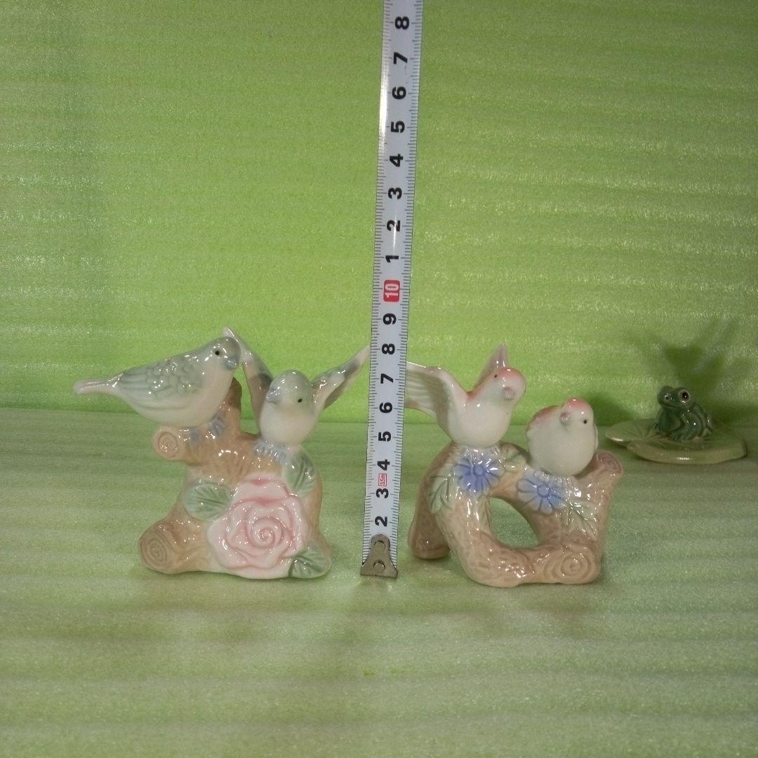 ニャオ　鳩と思われる置物3個とカエルの置物1個　4個セット