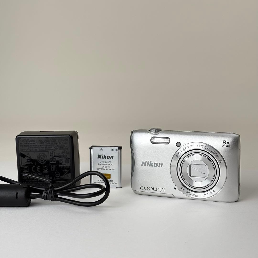 ニコン デジタルカメラ COOLPIX S3700 シルバー Wi-Fi対応