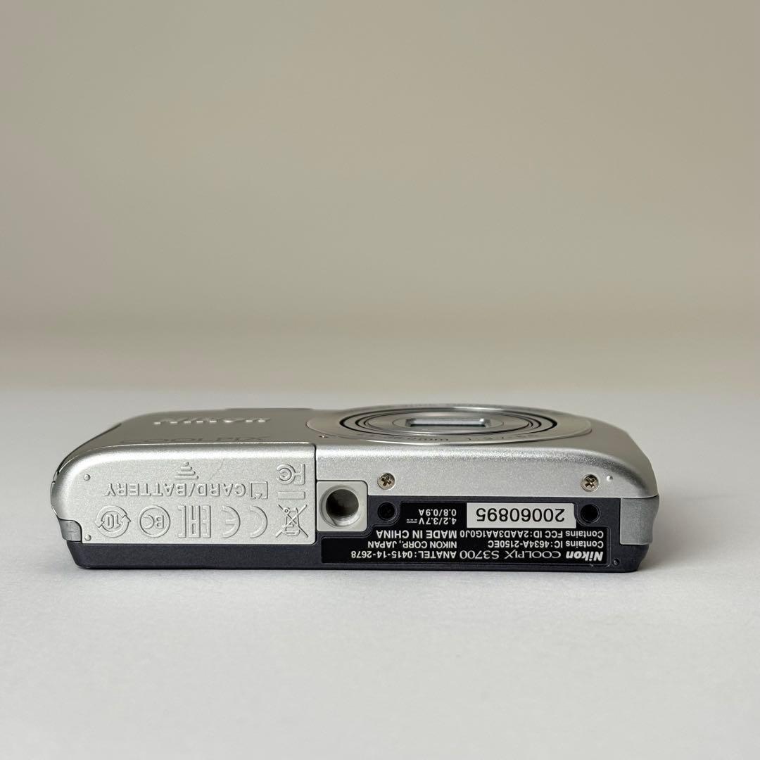 ニコン デジタルカメラ COOLPIX S3700 シルバー Wi-Fi対応