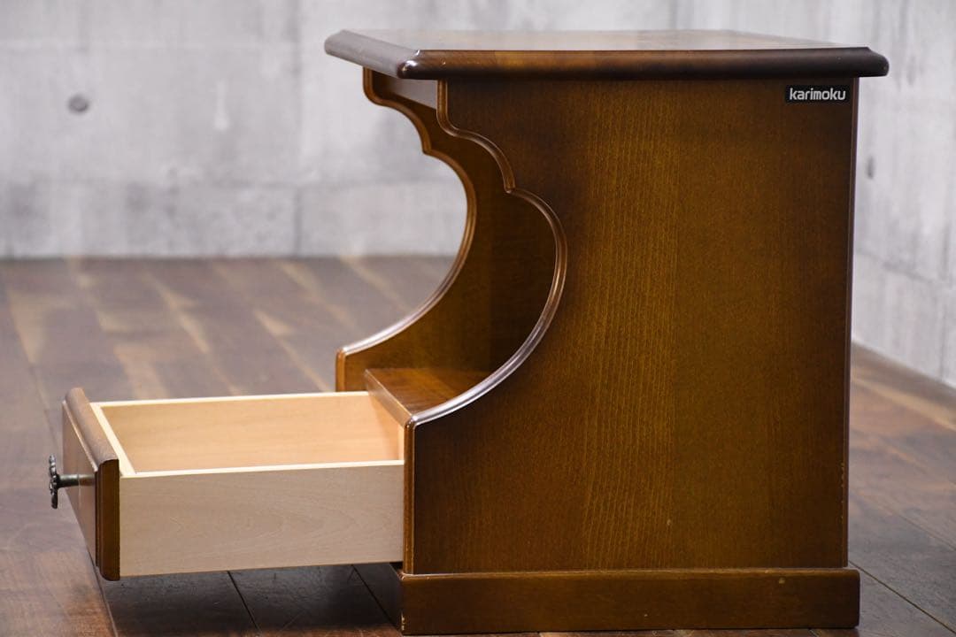 EHK21 カリモク コロニアルシリーズ サイドテーブル ナイトテーブル 電話台