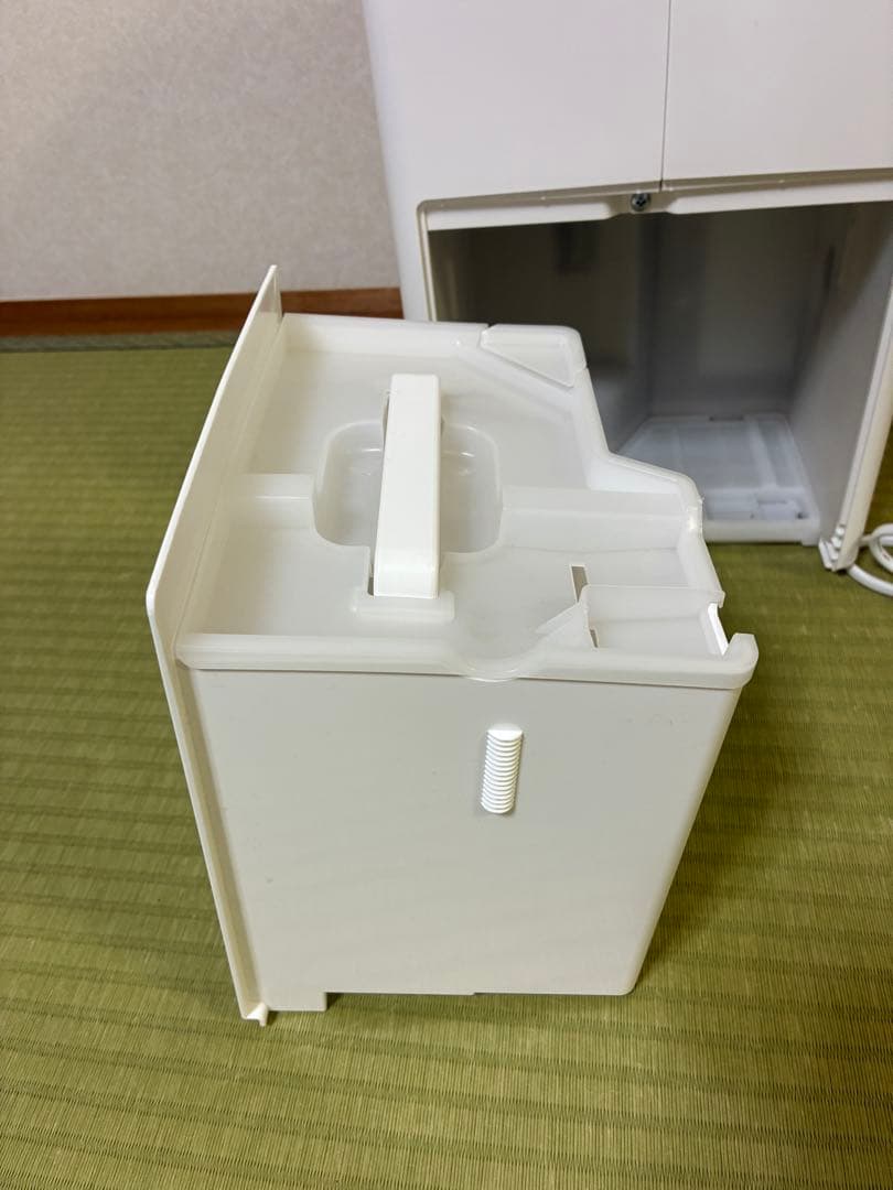 2025年製 アイリスオーヤマ 衣類乾燥除湿機 【エコメルカリ便希望】