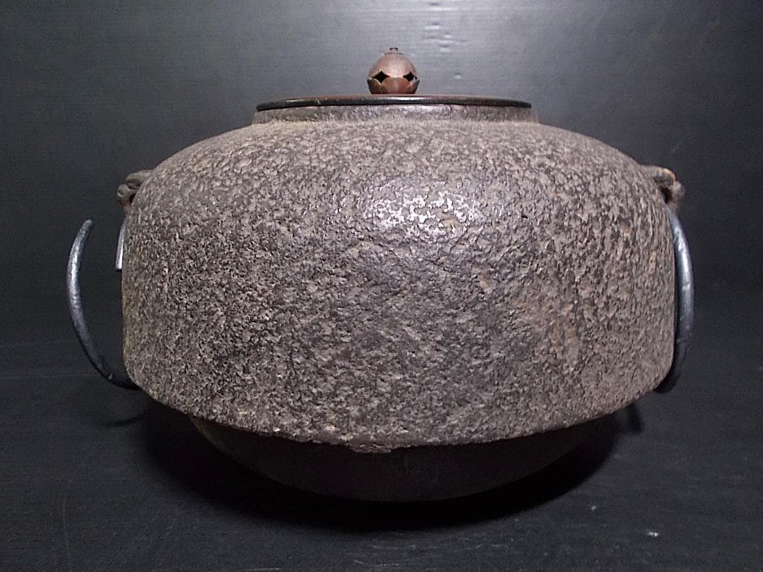 茶道具 風炉釜セット 茶釜 釜環 未使用五徳 良品織部風炉 織部敷板 底瓦 前瓦
