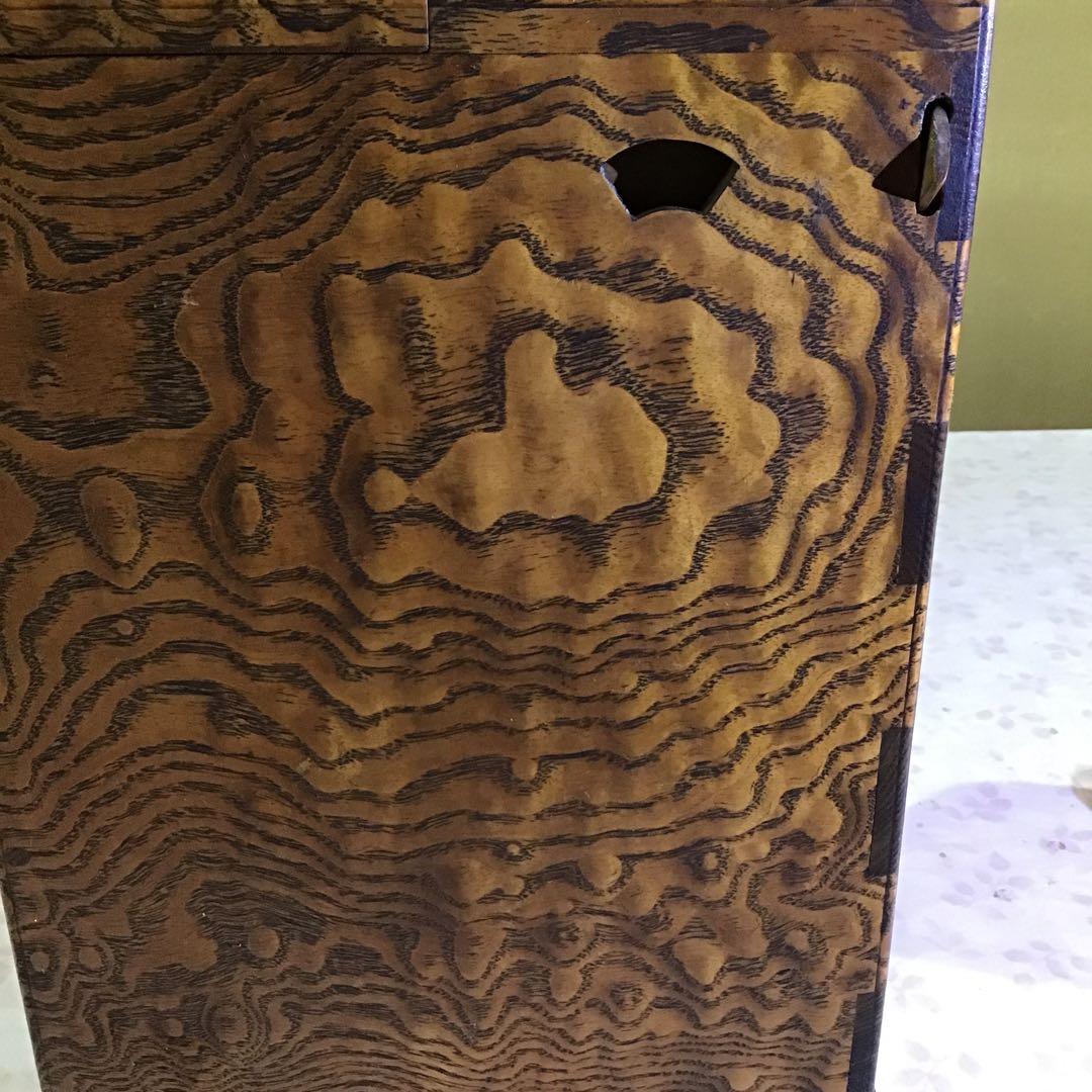 栃玉杢小物入れ　指物師最高傑作　名品