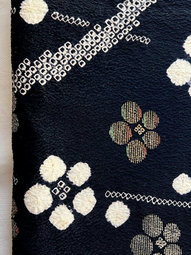 訪問着 絞り 梅枝柄 黒