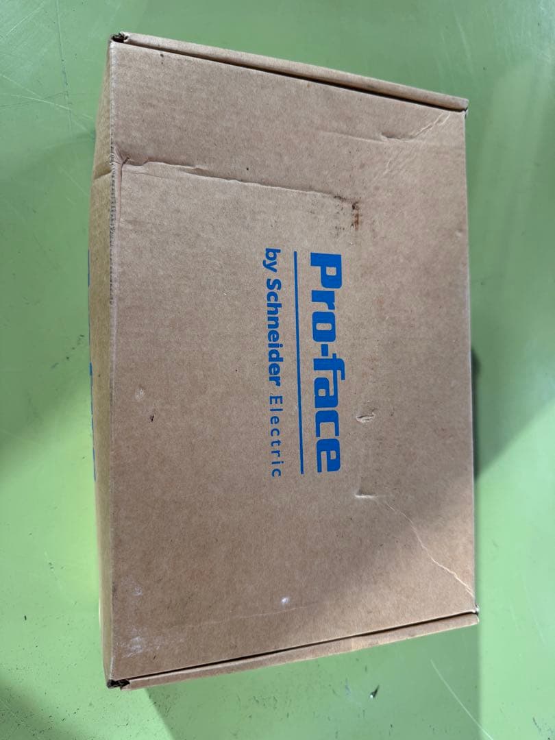 新品未使用 Pro-face タッチパネル　PFXSTM6400WADE