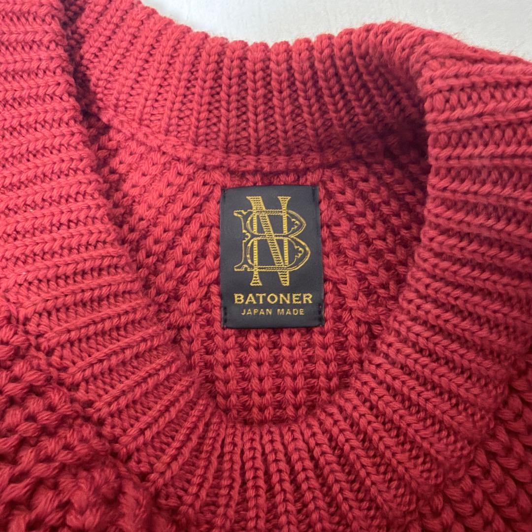 トップス BATONER SIGNATURE CREW NECK / RED