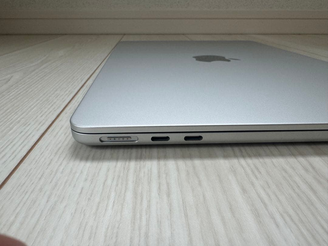 【美品】MacBook Air M2 8GB バッテリー90% 送料無料