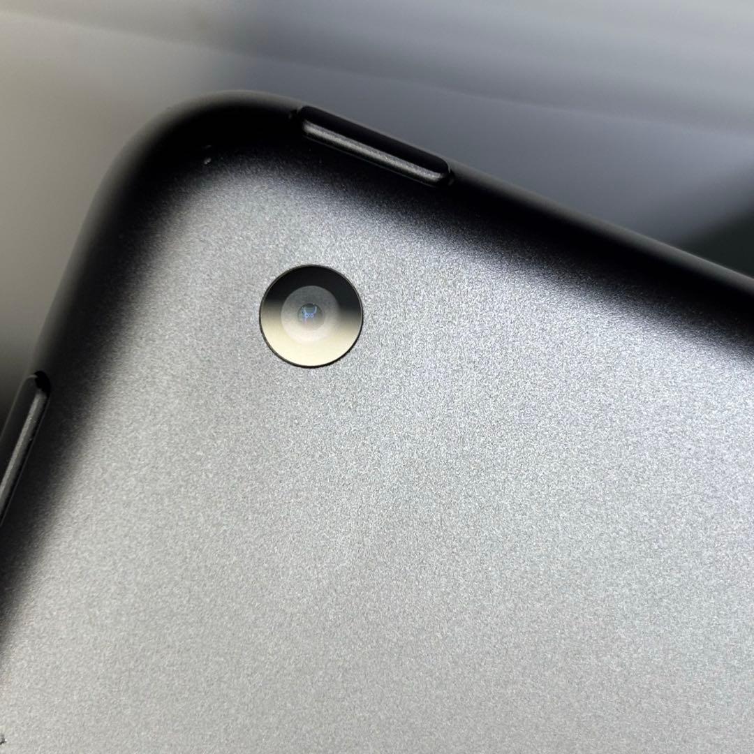 iPad 第8世代 10.2インチ 32GB WiFiモデル MYL92J/A