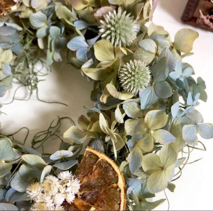 紫陽花と瑠璃玉あざみリース