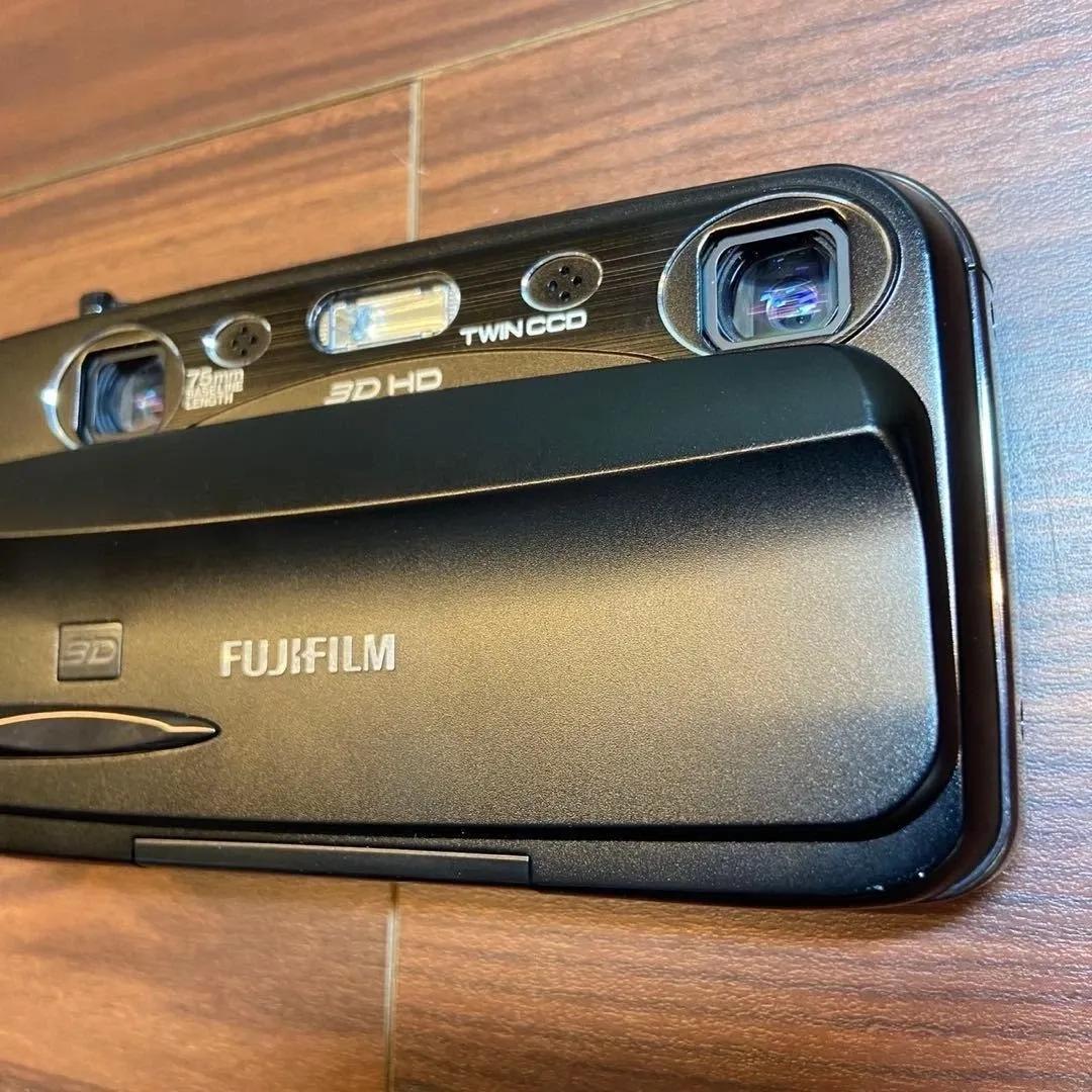 富士フィルム FinePix リアル 3D W3デジタルカメラ 4925