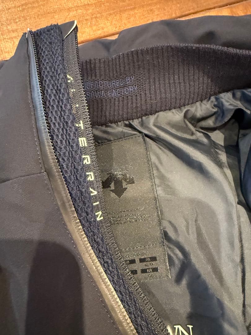 デサント 水沢ダウン ダウンジャケット L ブラック 日本製 防水 フード付き